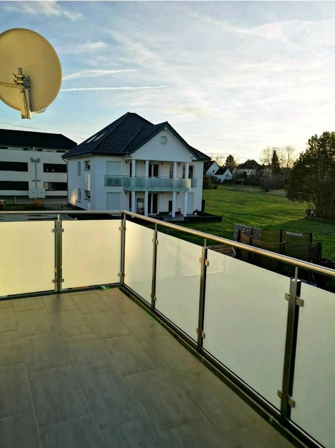 Modern Wohnen I Parkplatz I Wlan I Netflix I Balkon I 6 Schlafplaetze Daire Bad Oeynhausen Dış mekan fotoğraf